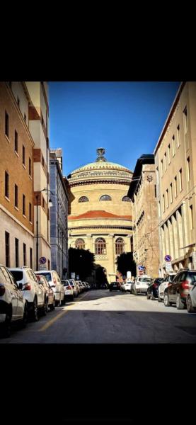 Un Raggio di Sole al Massimo, Palermo